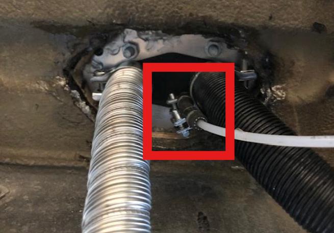 Loose airtronic B2L heater fuel line clamps